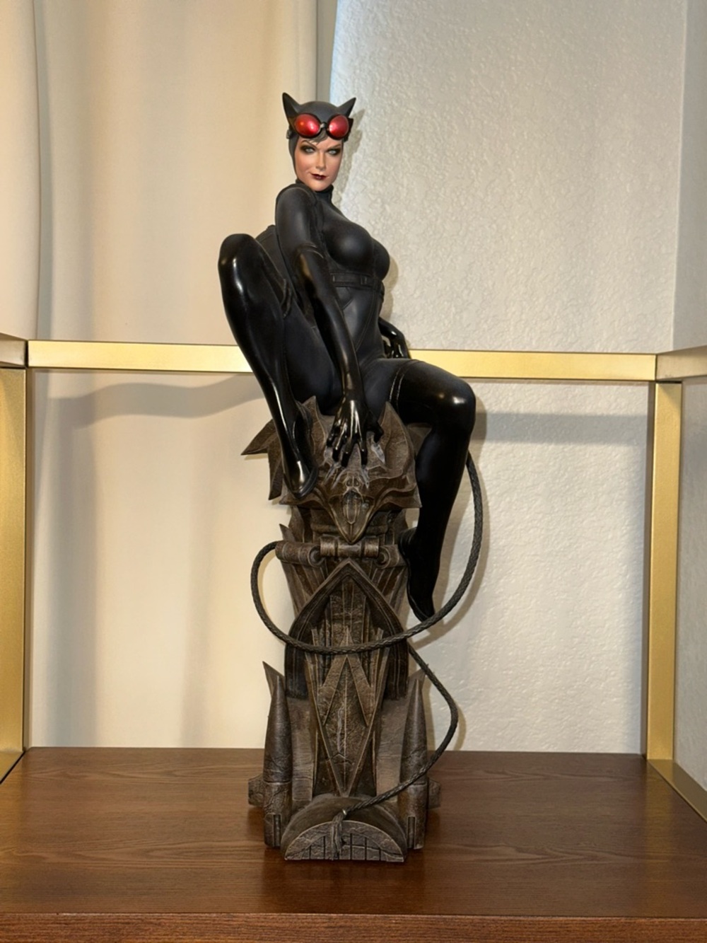 SIDESHOW COLLECTIBLES CATWOMAN PREMIUM FORMAT FIGURE EXCLUSIVE EDITION SOLD OUT - Picture 1 of 16